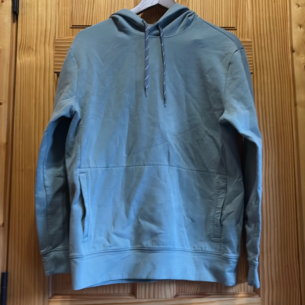GAP fit performance, medium, green hoodie.